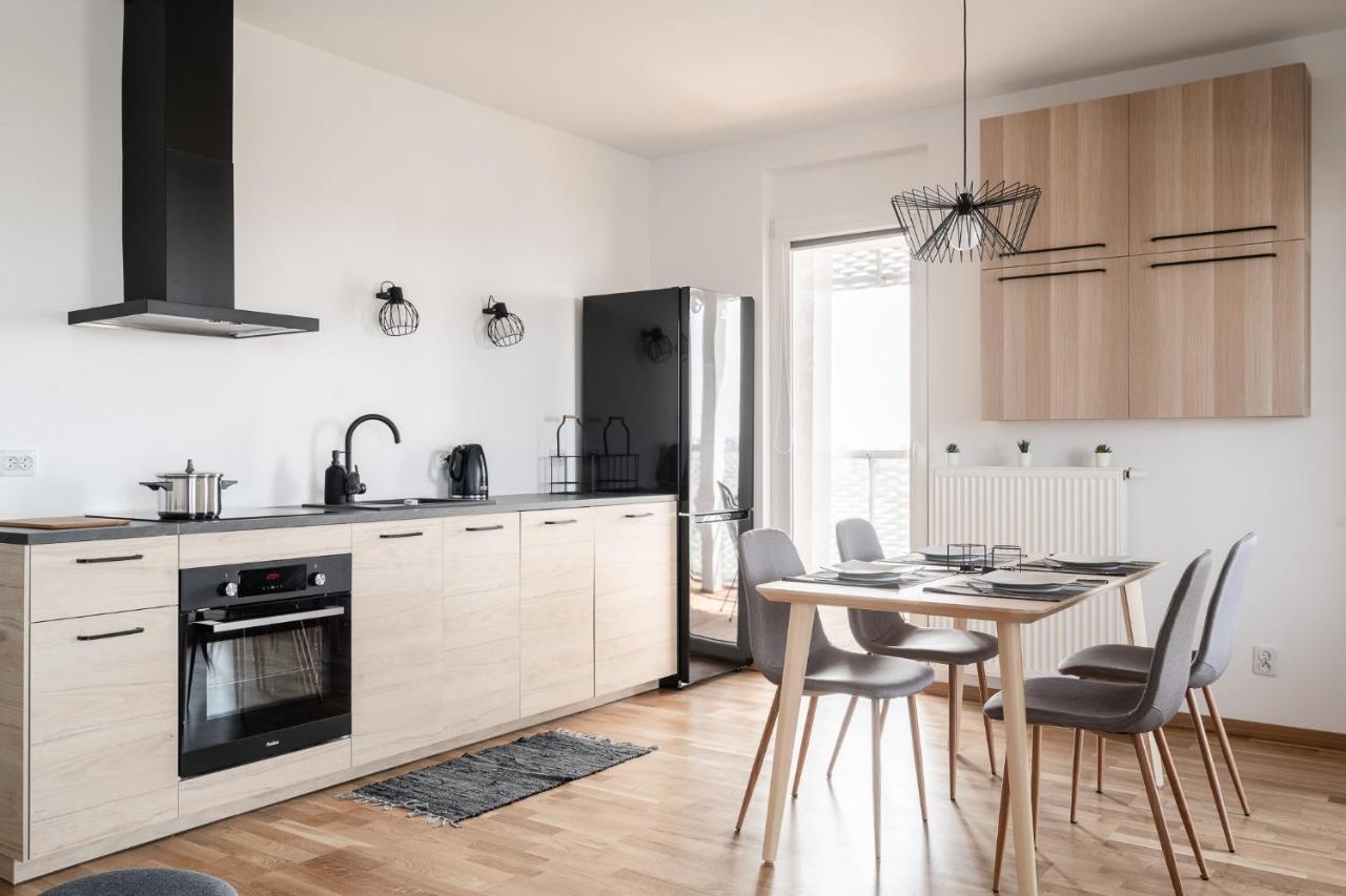 Rentplanet - Apartamenty Atal Tower Breslavia Exterior foto